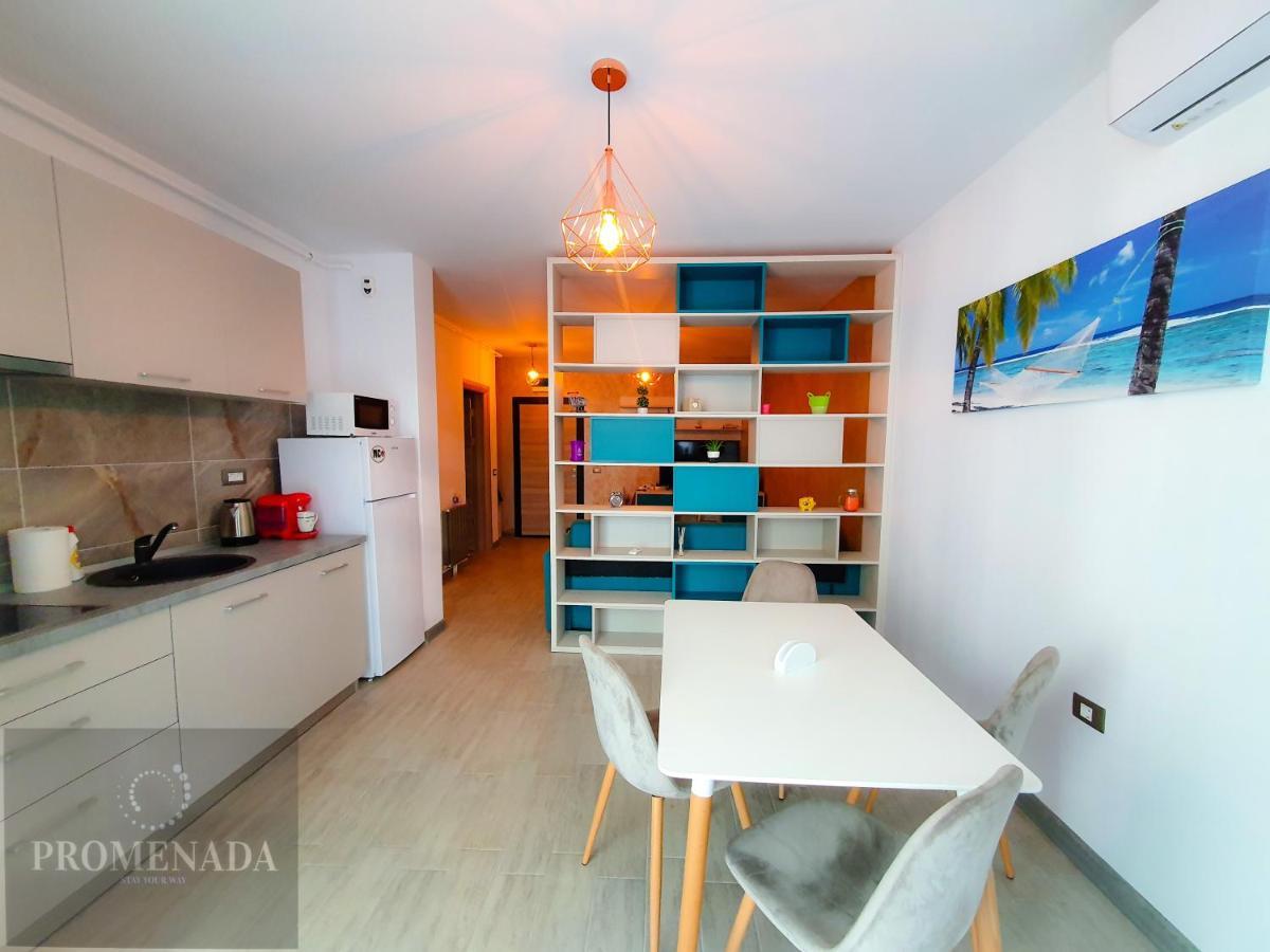 Sunrise Aparthotel Pool & Spa Mamaia Nord Неводарі Екстер'єр фото