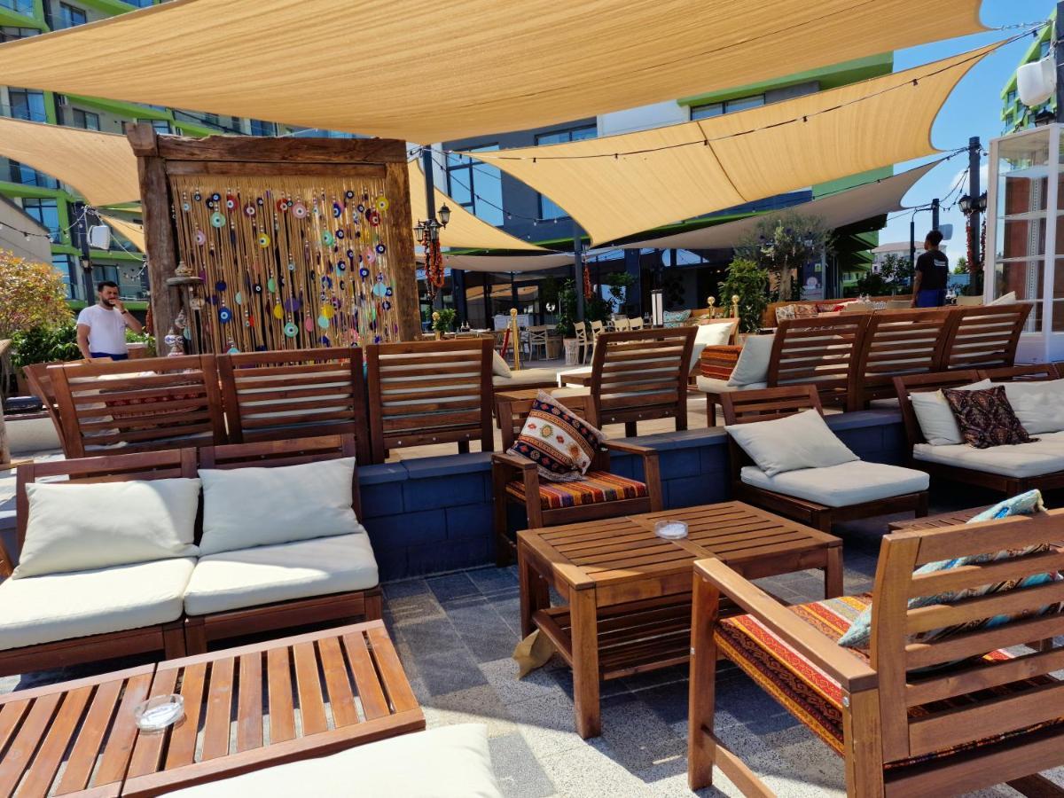 Sunrise Aparthotel Pool & Spa Mamaia Nord Неводарі Екстер'єр фото